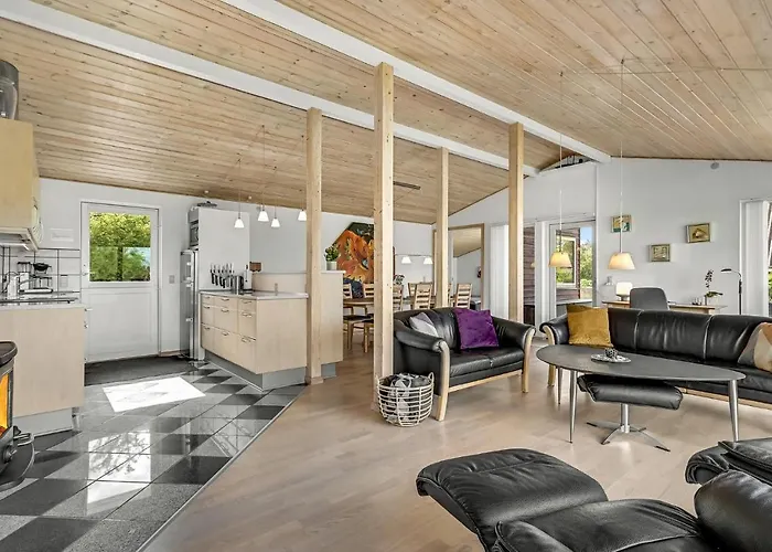 Havbakken V Сasa de vacaciones Knebel